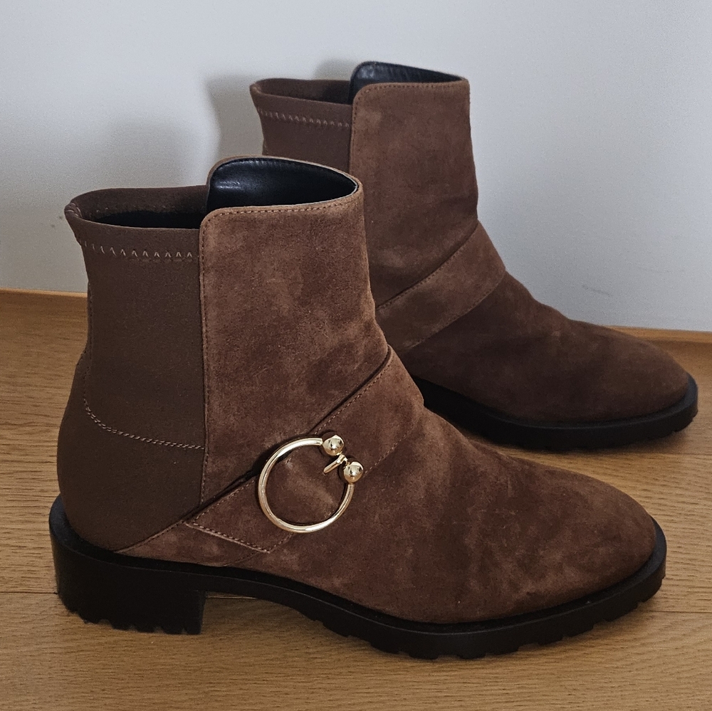 Stuart Weitzman Luxering 5050 Brown Suede Ankle Booties Gold Buckle Stretch